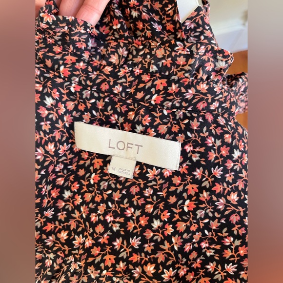 Loft medium women’s floral button down blouse - Picture 2 of 4